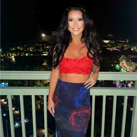 RUNAWAY THE LABEL - Rosaline Top  - Red - Picture 2 of 4